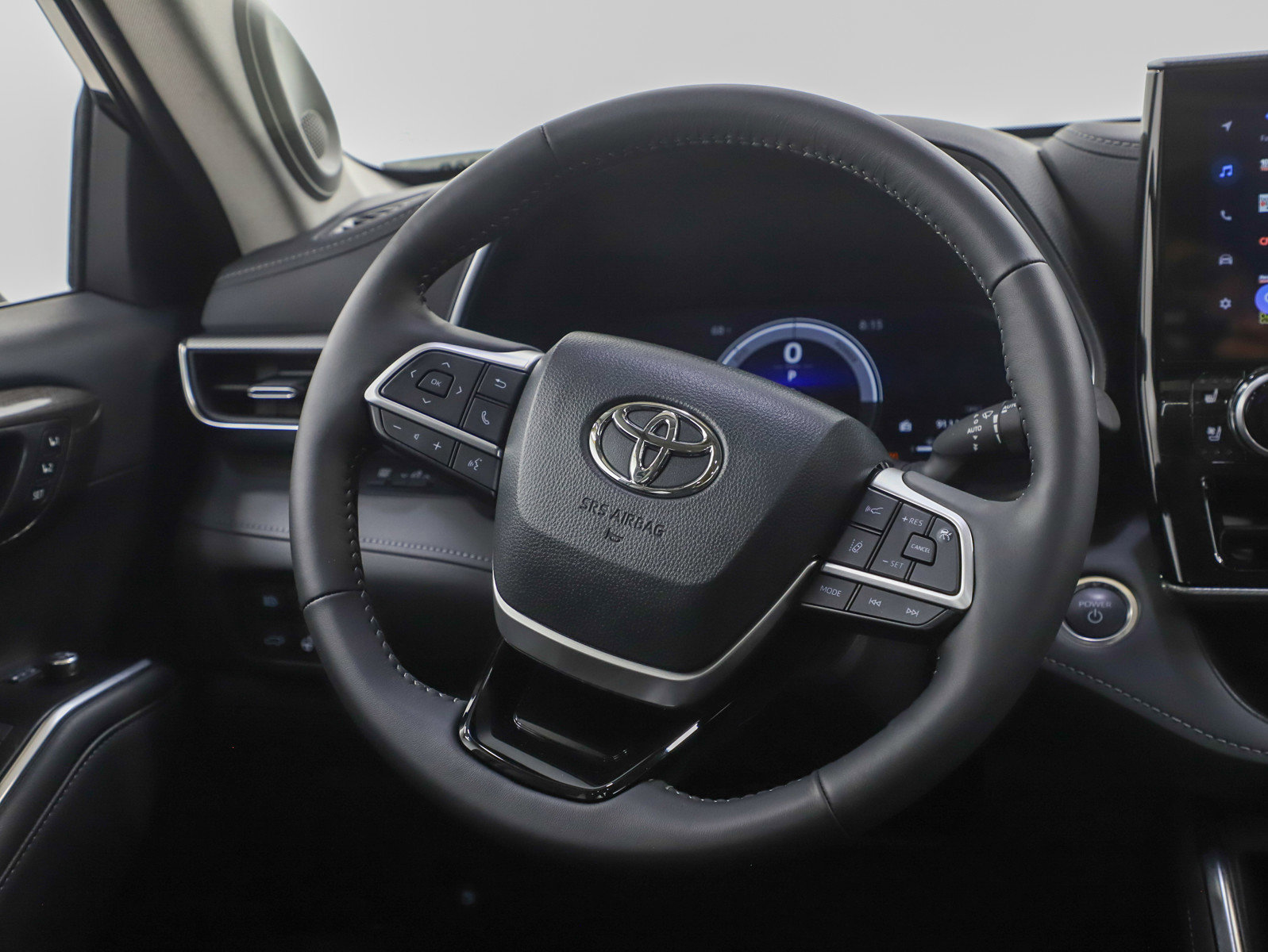 Used 2025 Toyota Highlander Platinum image 16