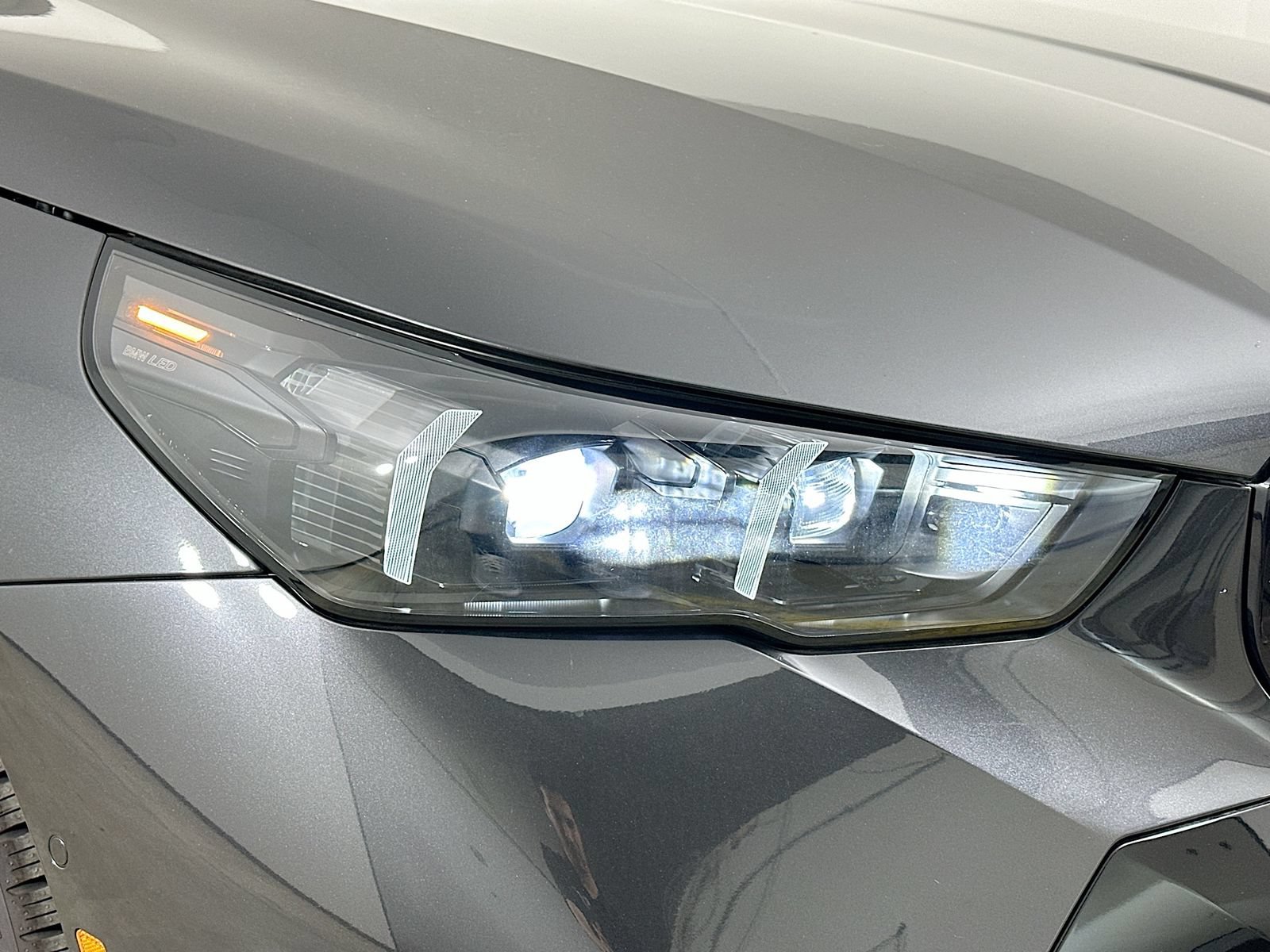 New 2026 BMW 550e xDrive w/ Executive Package AWD/4WD image 9