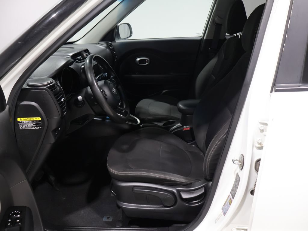 Used 2018 Kia Soul FWD image 9