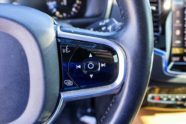 Used 2018 Volvo XC90 T6 Momentum w/ Convenience Package AWD/4WD image 16