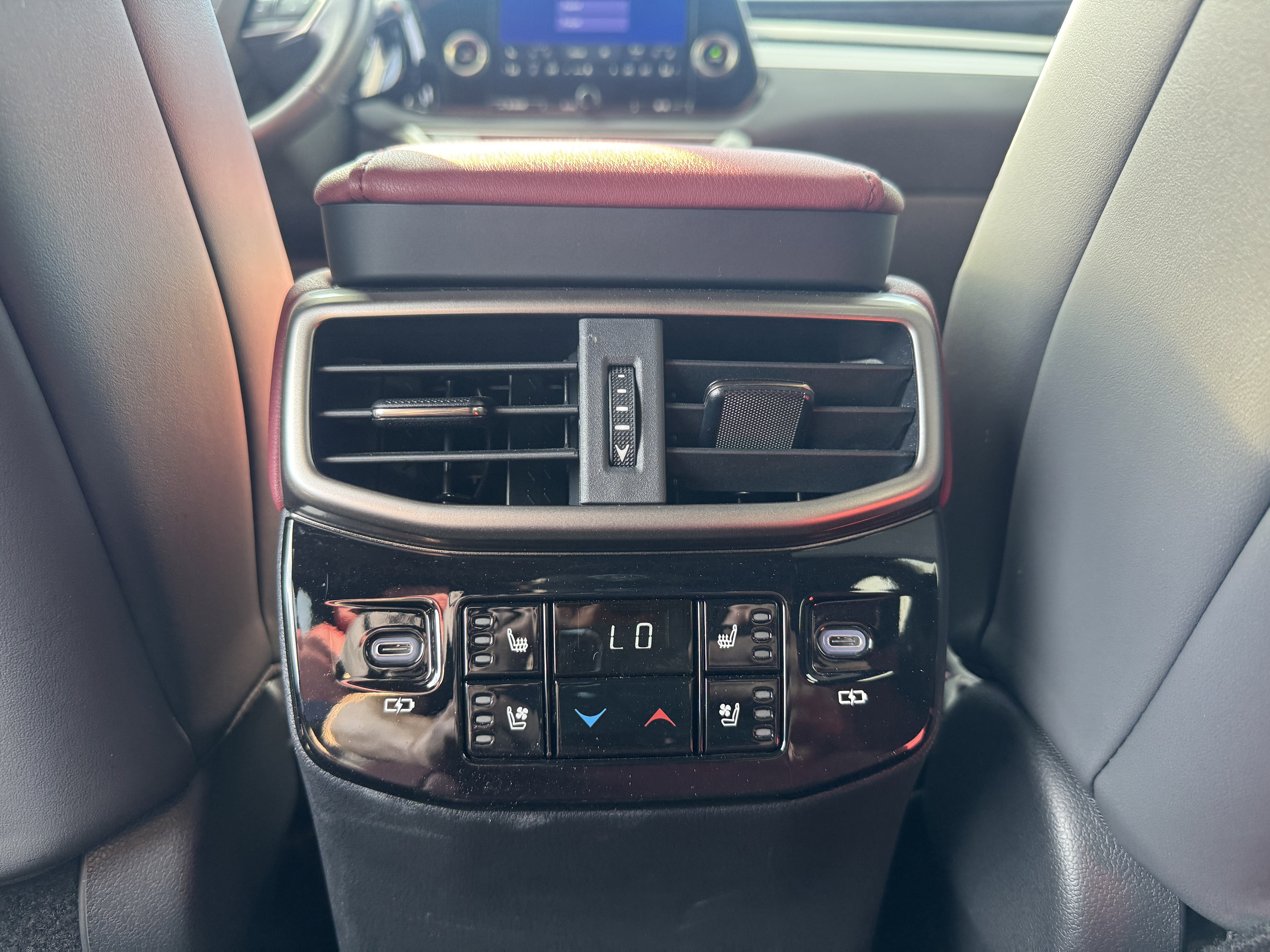 Used 2023 Lexus RX 500h F Sport w/ Accessory Package (Z1) image 18