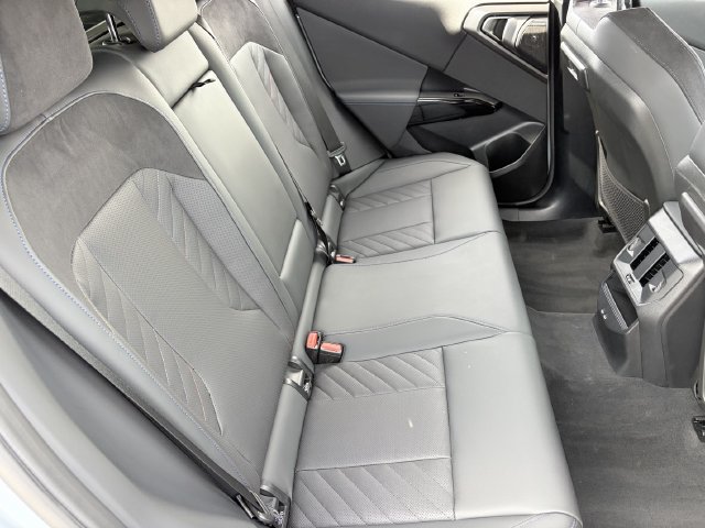 Certified 2026 BMW X3 xDrive30i w/ M Sport Package AWD/4WD image 15