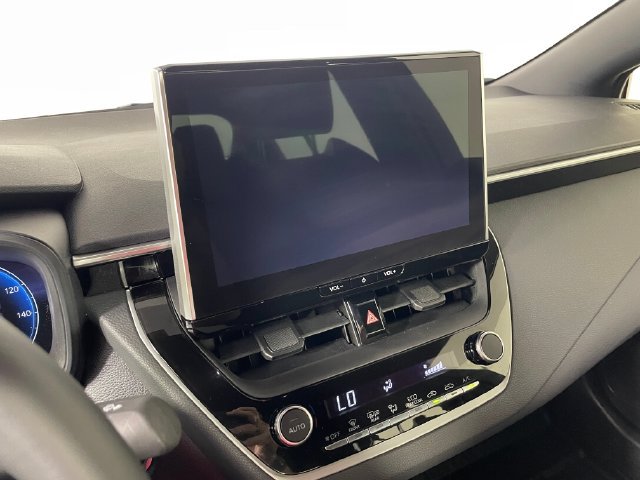 Used 2026 Toyota Corolla SE w/ SE Package FWD image 7