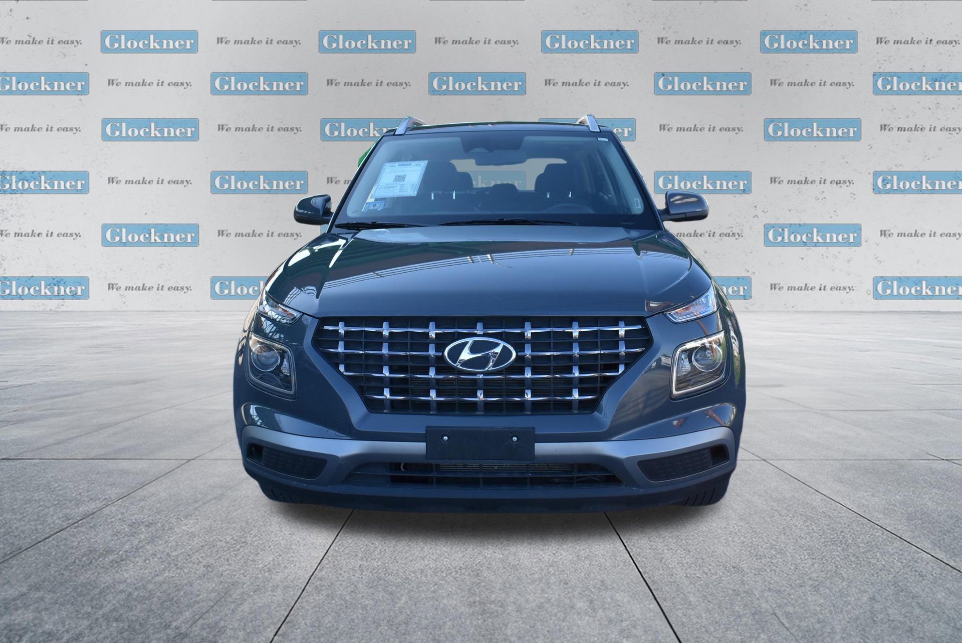 Used 2025 Hyundai Venue SEL FWD image 2