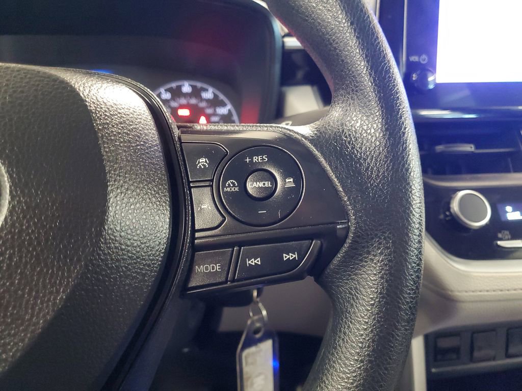 Used 2023 Toyota Corolla Cross L image 21