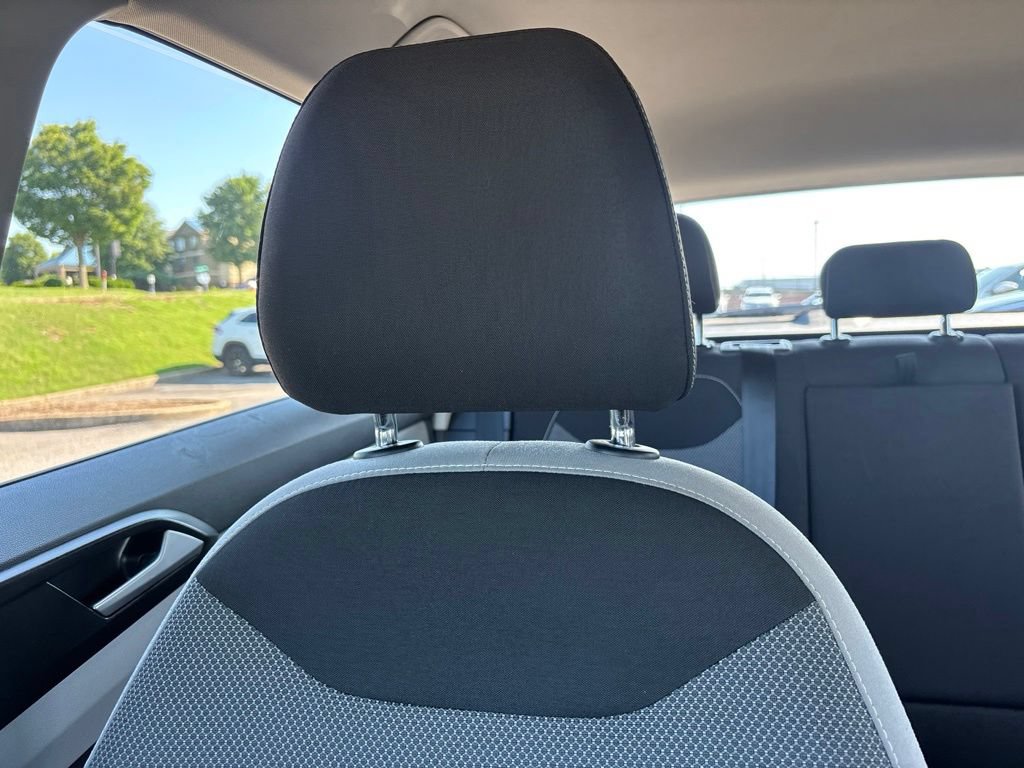 Certified 2023 Volkswagen Taos S FWD image 24