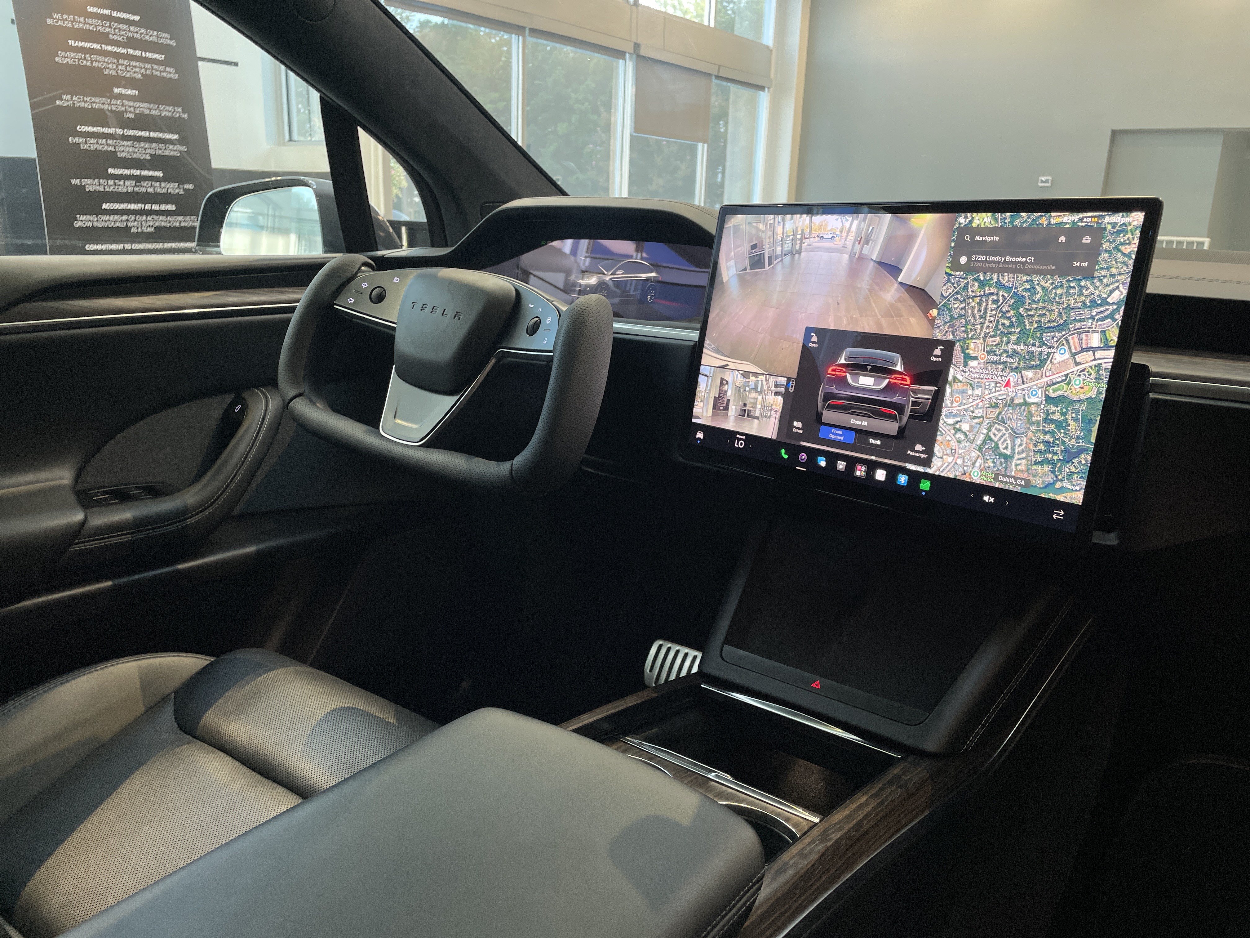 Used 2023 Tesla Model X AWD/4WD image 32