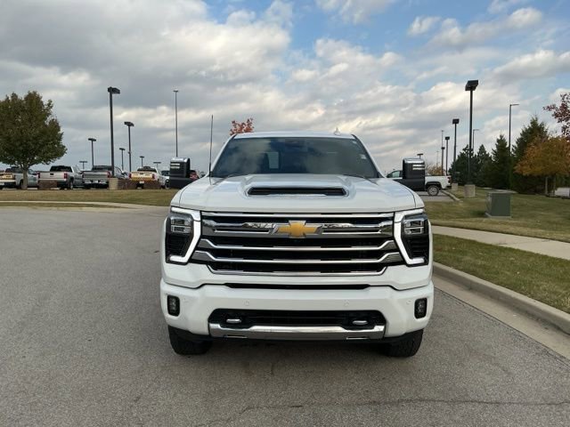 Used 2025 Chevrolet Silverado 2500 High Country image 11