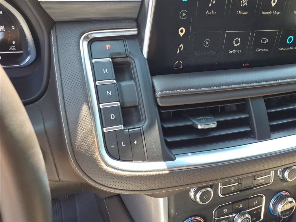 Used 2023 GMC Yukon XL SLT AWD/4WD image 31