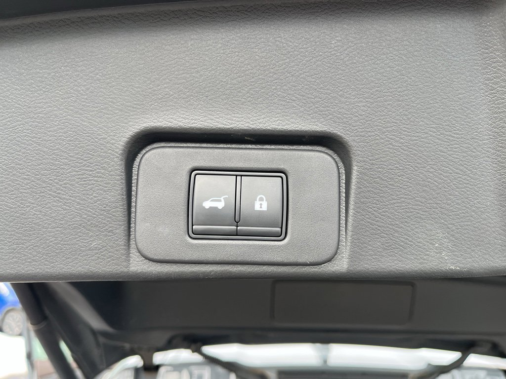 Used 2021 Nissan Rogue SL w/ Premium Package image 28