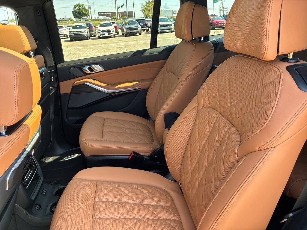 New 2027 BMW X7 xDrive40i w/ M Sport Package AWD/4WD image 19