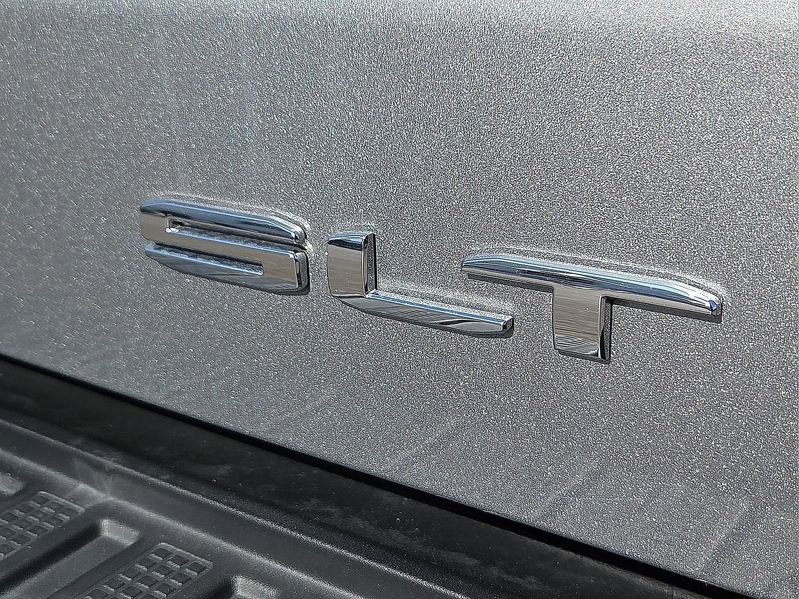 Certified 2023 GMC Sierra 1500 SLT w/ SLT Premium Package image 9