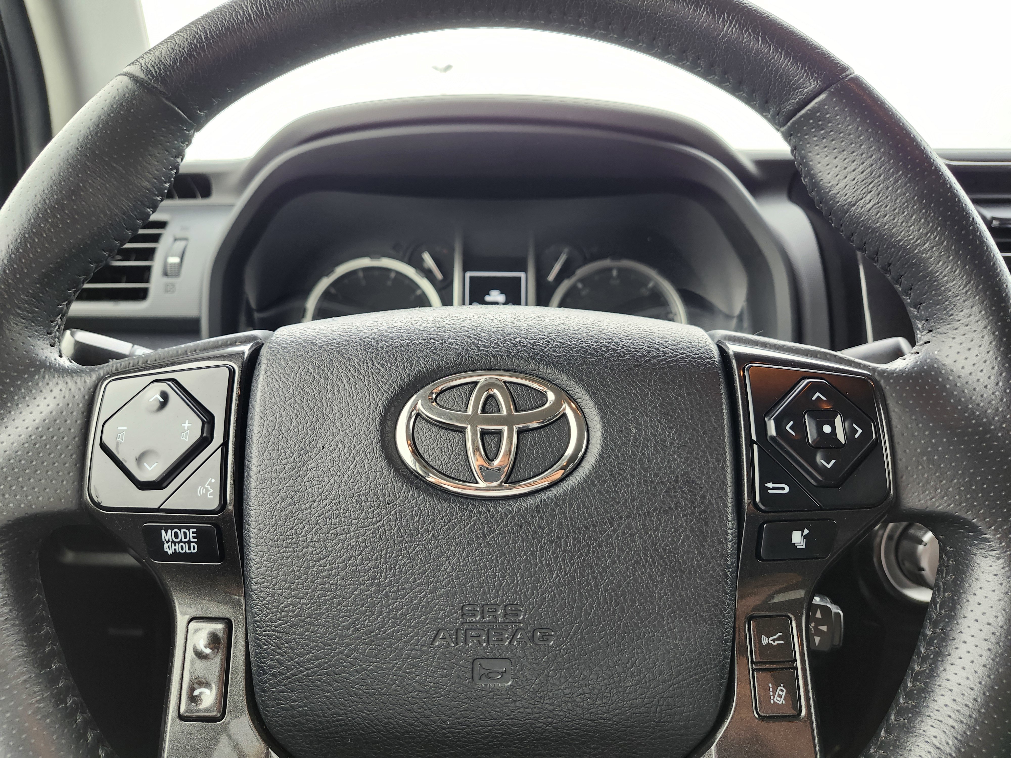Used 2022 Toyota 4Runner TRD Off-Road image 19