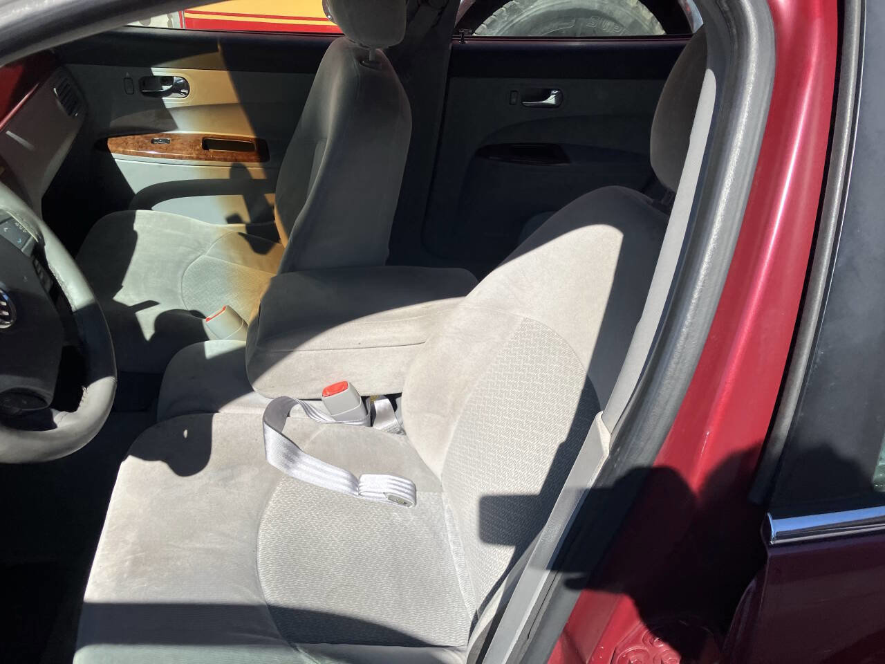 Used 2005 Buick LaCrosse CX w/ Silver Convenience Package image 17