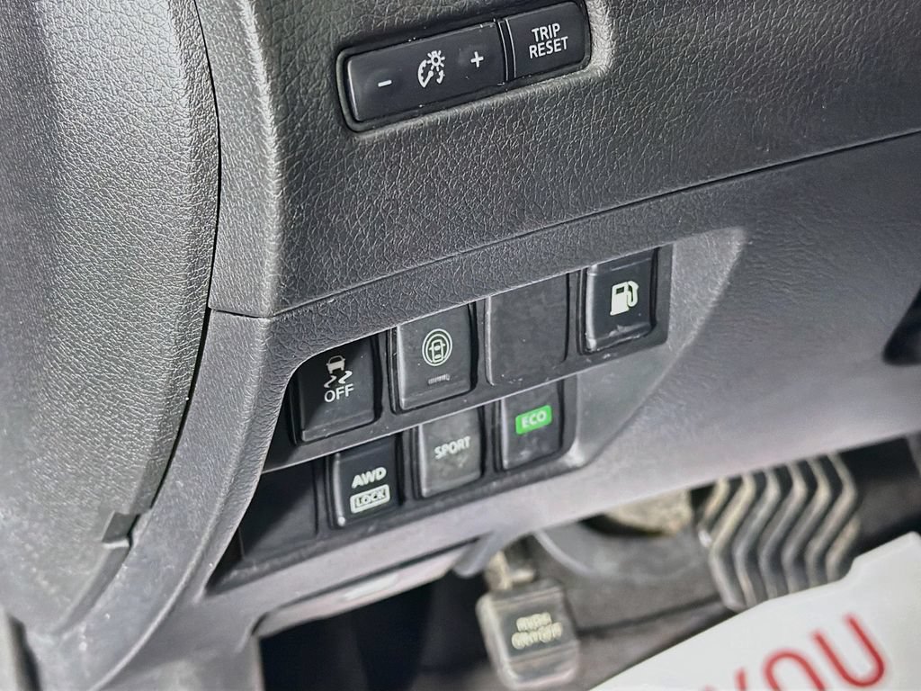 Used 2019 Nissan Rogue SV AWD/4WD image 10