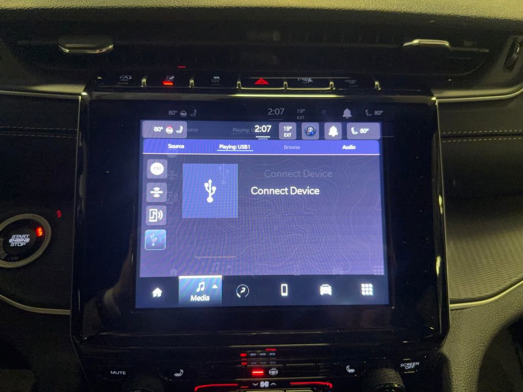 New 2025 Jeep Grand Cherokee Laredo X w/ Luxury Tech Group I image 19