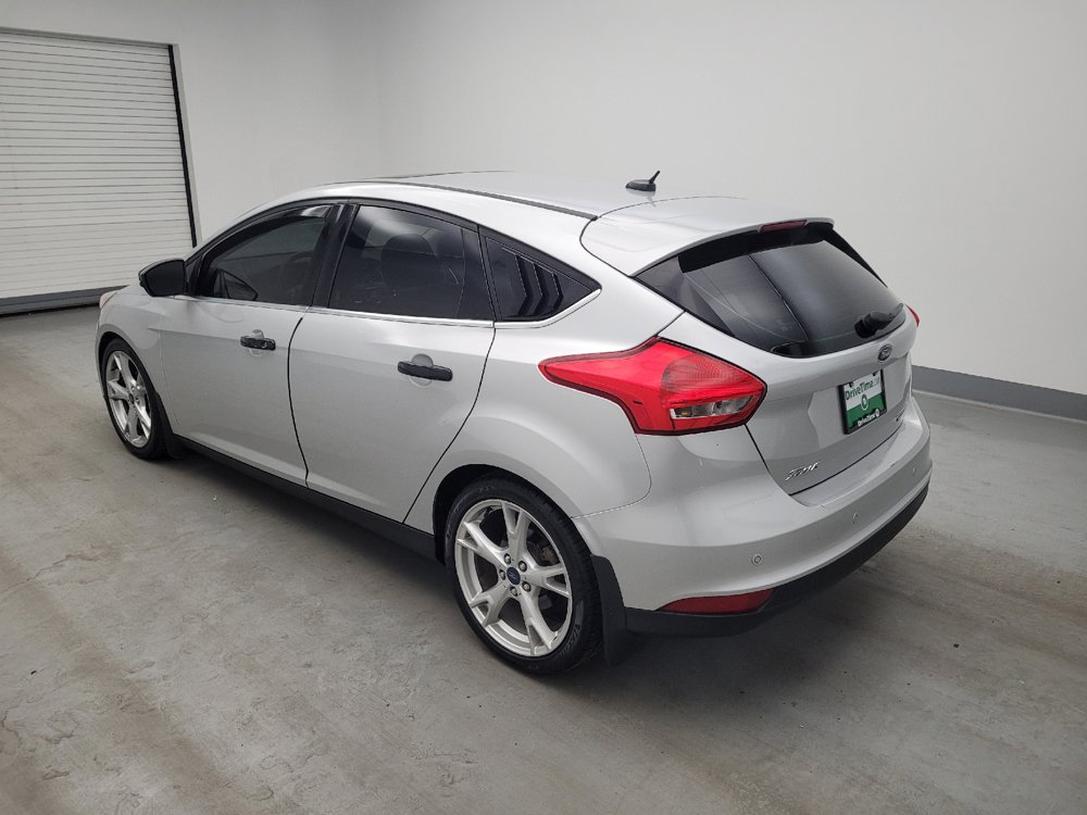 Used 2016 Ford Focus Titanium w/ Titanium Technology Package FWD image 3