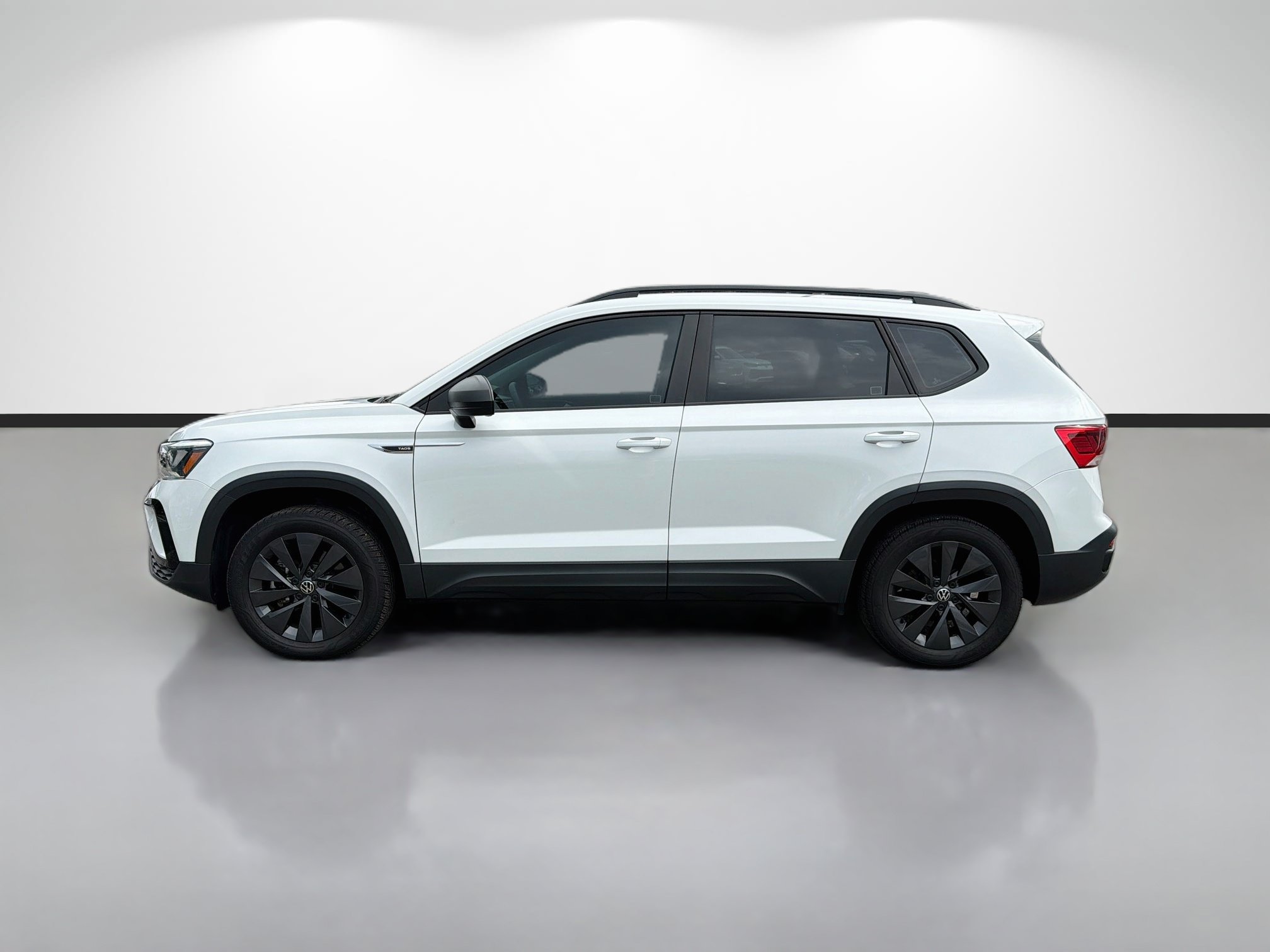 Used 2023 Volkswagen Taos S FWD image 6