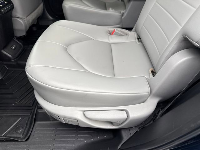 Used 2023 Toyota Highlander L image 17