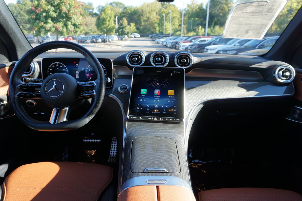 Certified 2025 Mercedes-Benz GLC 300 4MATIC image 26