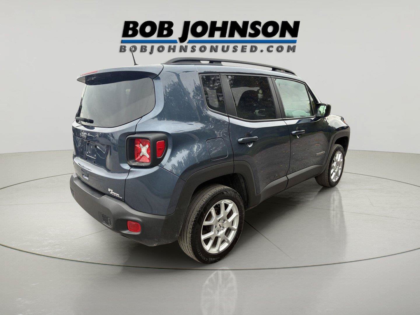 Used 2023 Jeep Renegade Latitude w/ Premium Group AWD/4WD image 7