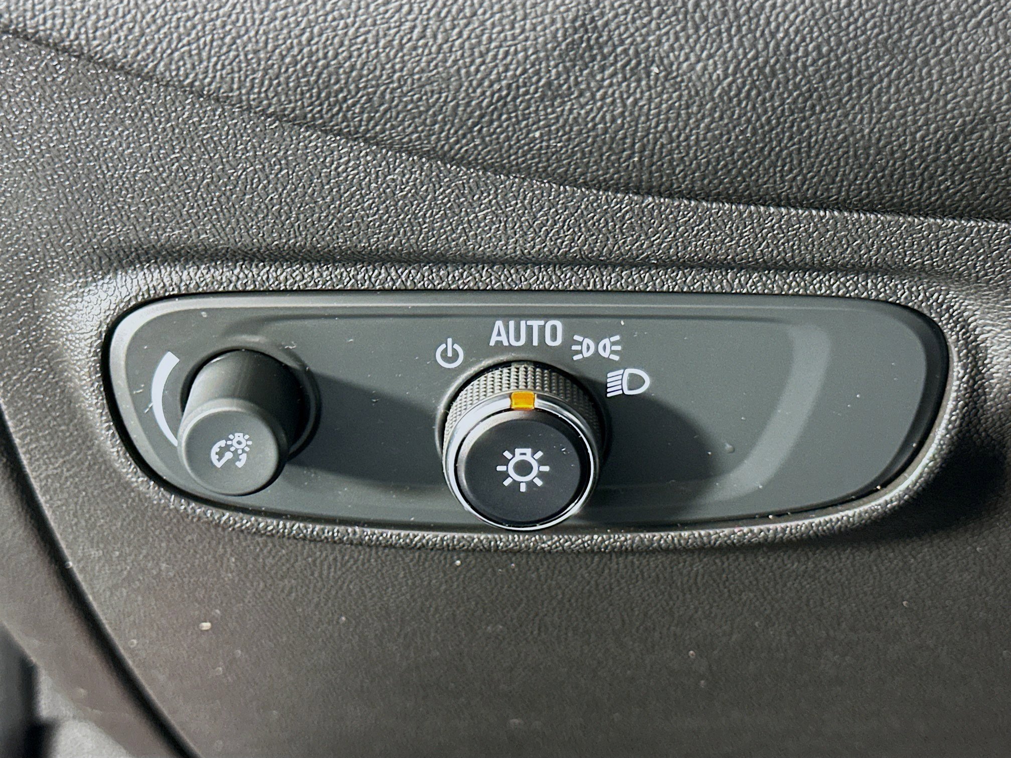 Used 2023 Chevrolet Equinox LT image 17