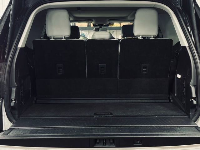 Used 2025 Ford Expedition Active image 10