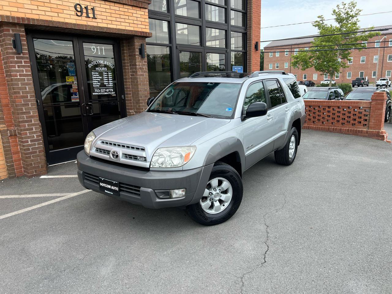 Used 2003 Toyota 4Runner SR5 AWD/4WD image 1