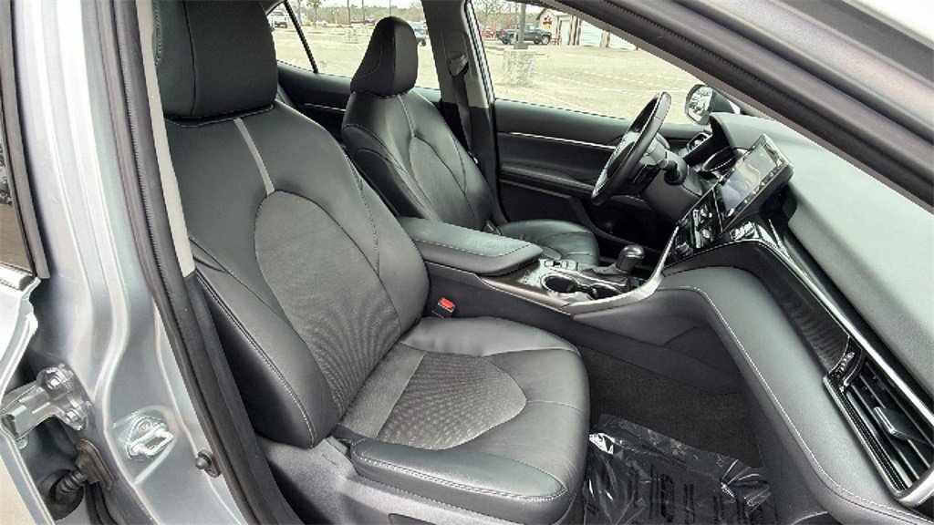 Used 2024 Toyota Camry XSE image 39