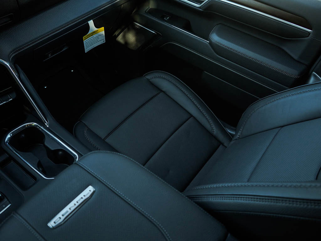 New 2026 GMC Sierra 3500 Denali w/ Denali Reserve Package image 24