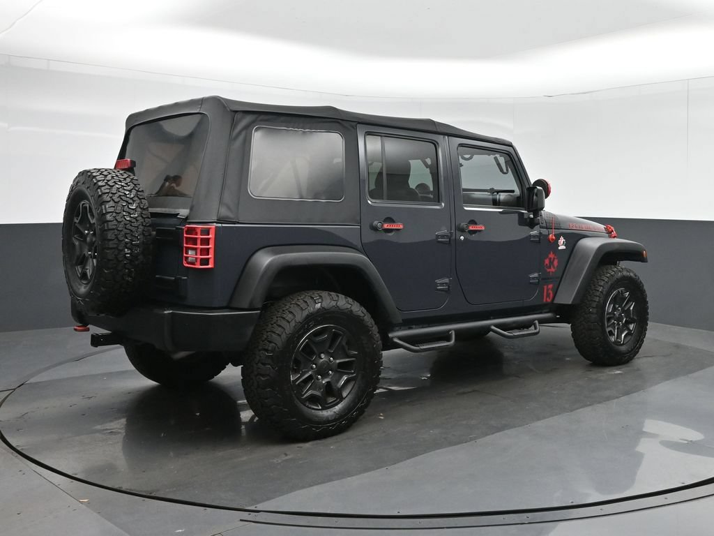 Used 2016 Jeep Wrangler Unlimited Rubicon w/ Connectivity Group AWD/4WD image 7