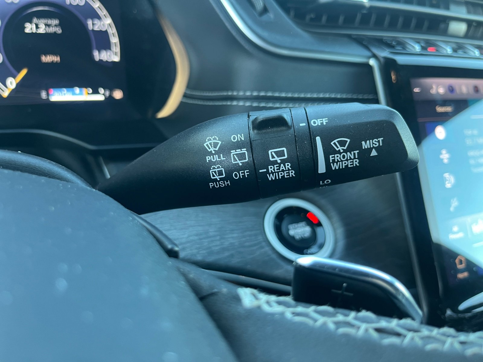 Used 2025 Jeep Grand Cherokee Limited w/ Trailer Tow Package image 11