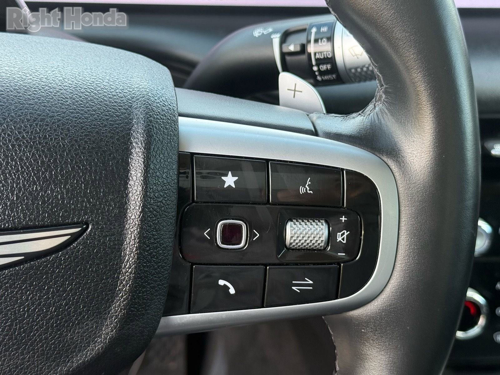 Used 2025 Genesis G80 2.5T image 16