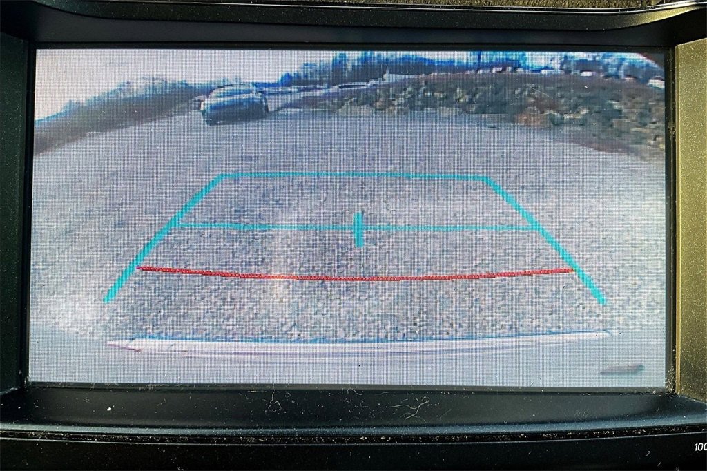 Used 2018 Toyota RAV4 LE w/ Carpet Mat Package image 18