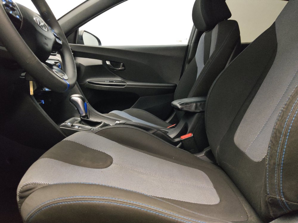 Used 2020 Hyundai Veloster 2.0 FWD image 17