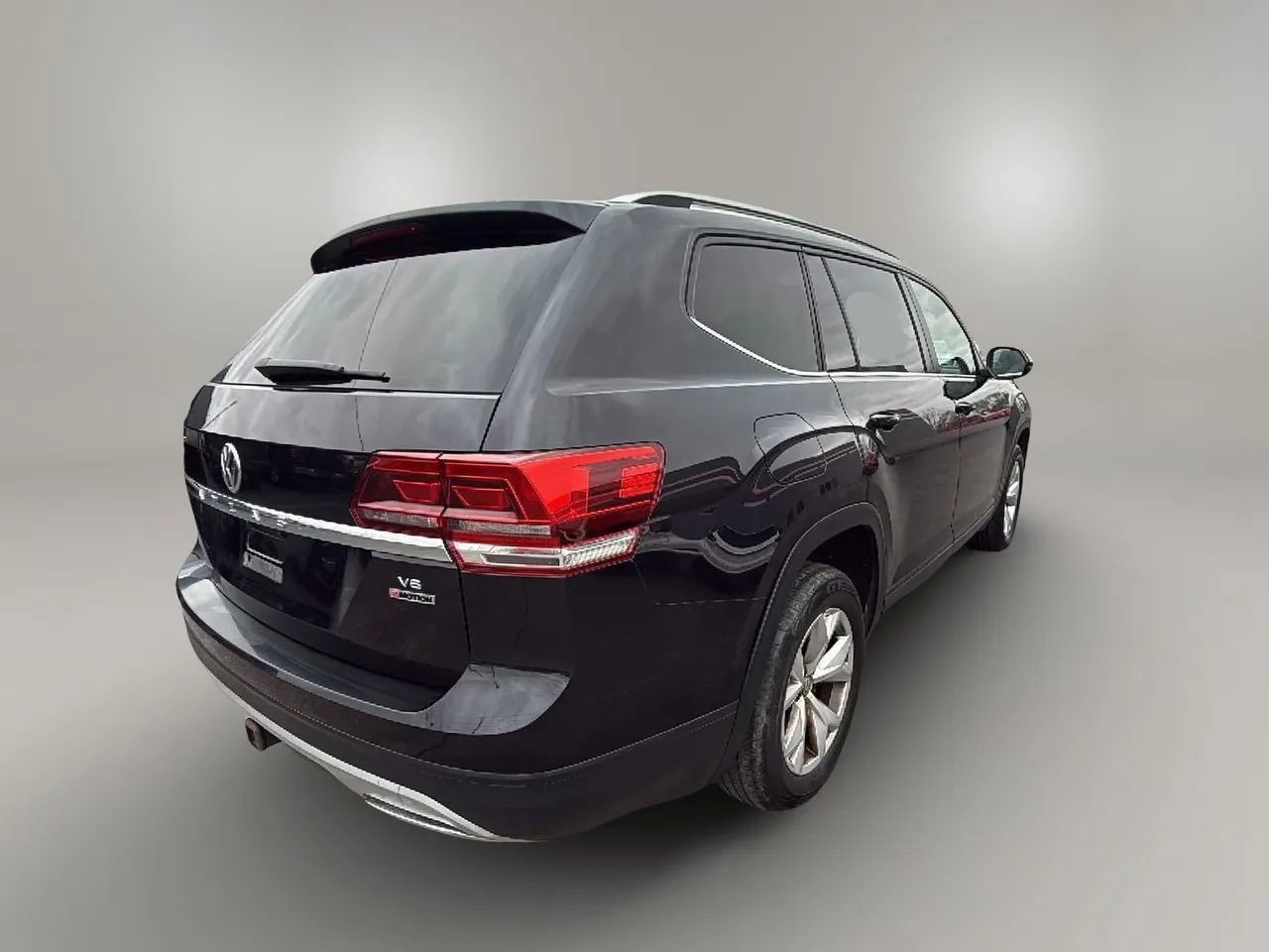 Used 2019 Volkswagen Atlas SE w/ Towing Package image 5