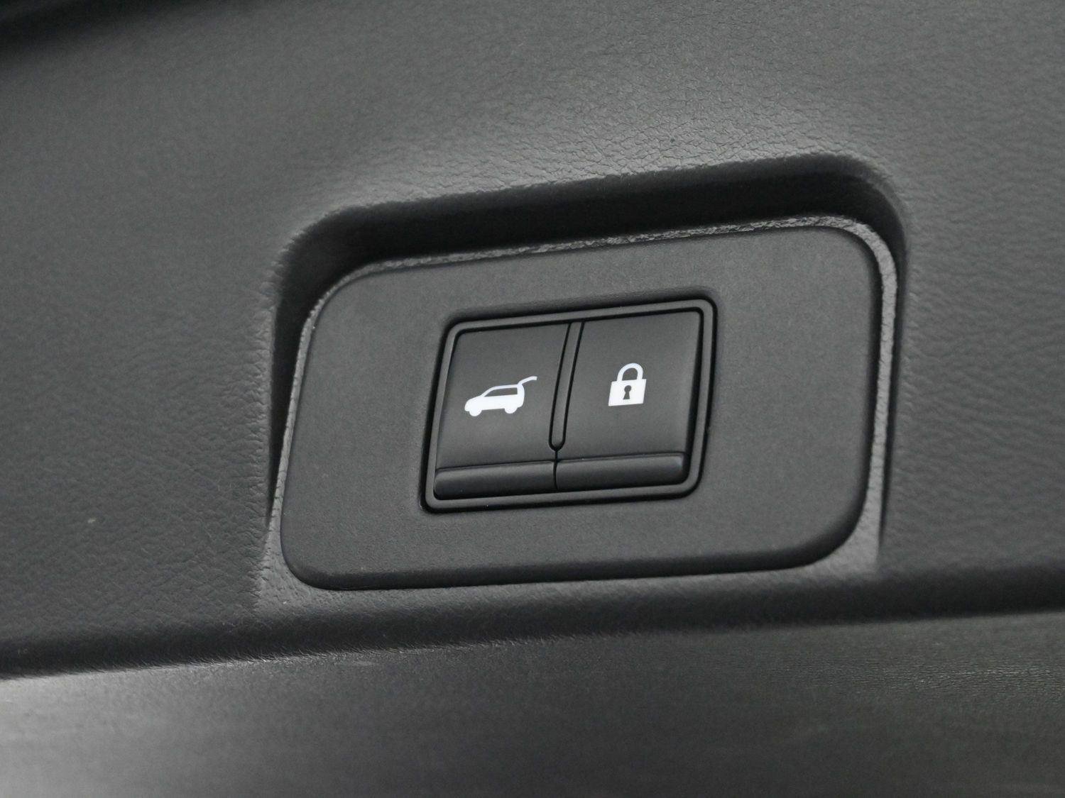 Used 2022 Nissan Rogue SL w/ SL Premium Package image 10