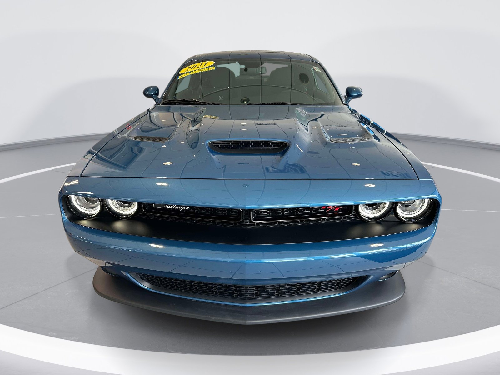 Used 2021 Dodge Challenger R/T Scat Pack w/ Driver Convenience Group RWD image 2
