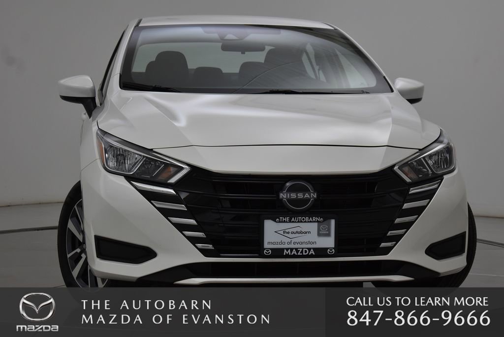 Used 2024 Nissan Versa SV w/ Trunk Package image 3