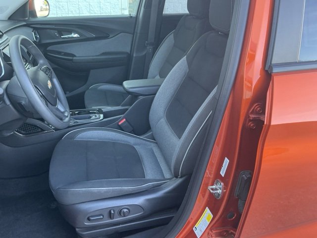Used 2022 Chevrolet TrailBlazer LT w/ Convenience Package image 9