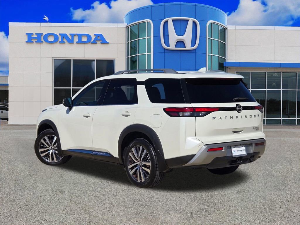 Used 2022 Nissan Pathfinder Platinum w/ Cargo Package image 5