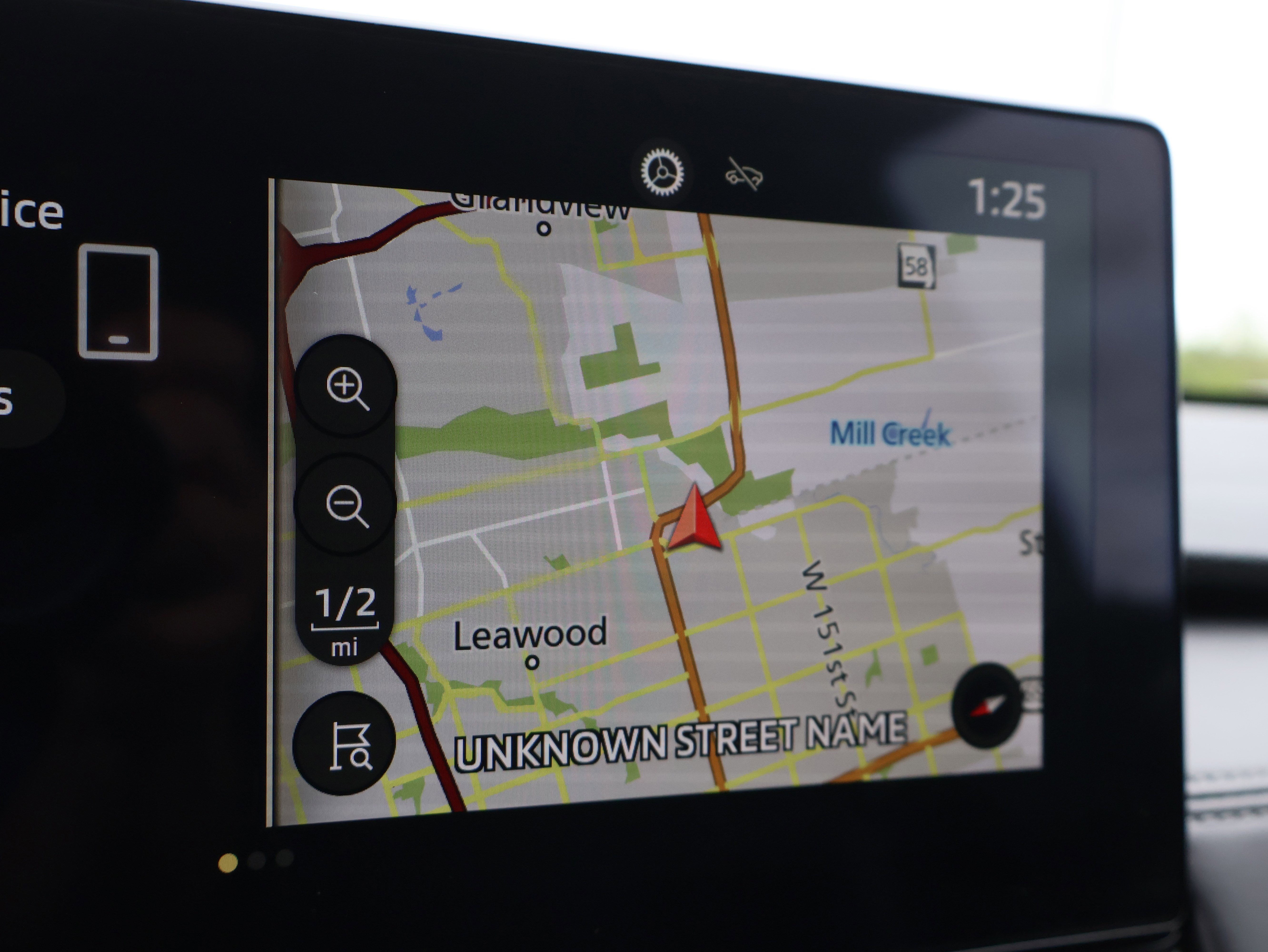 Used 2025 Mitsubishi Outlander SE image 25