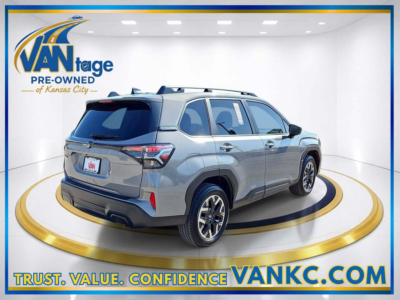 Used 2025 Subaru Forester Premium image 6