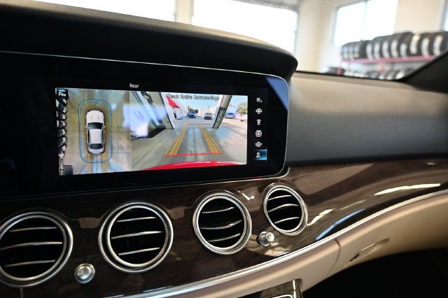 Used 2021 Mercedes-Benz E 350 4MATIC Sedan image 16