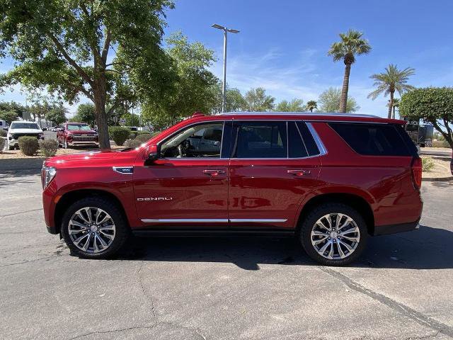 Used 2021 GMC Yukon Denali w/ Denali Premium Package image 4