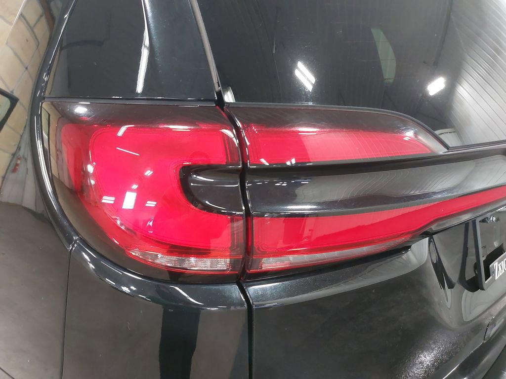 Used 2024 Chrysler Pacifica Touring-L image 33