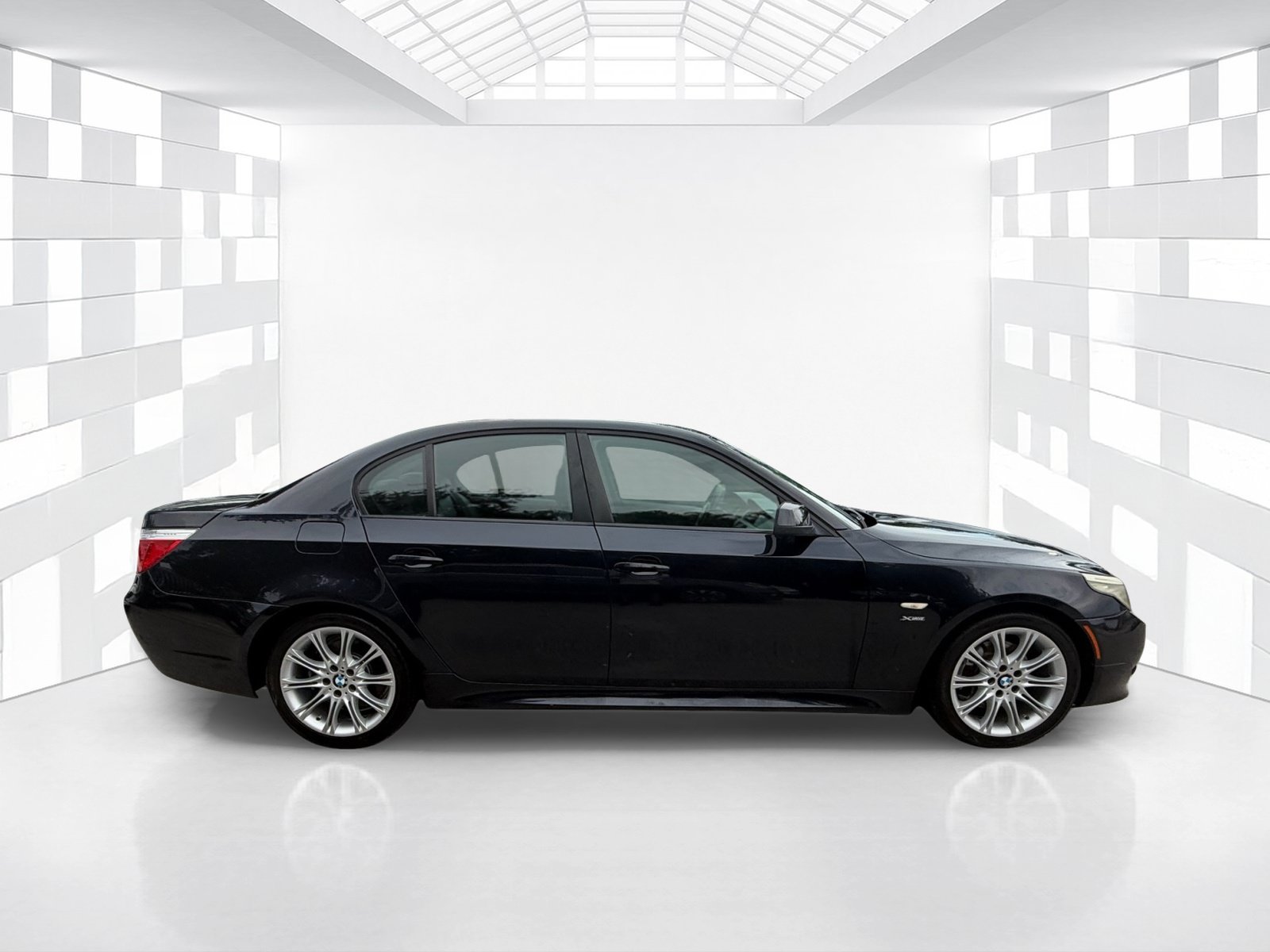 Used 2010 BMW 535i xDrive Sedan AWD/4WD image 7