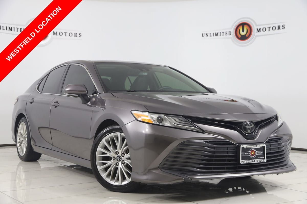 Used 2019 Toyota Camry XLE FWD image 1