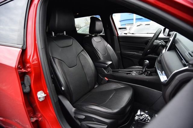 Used 2023 Jeep Compass Limited image 21