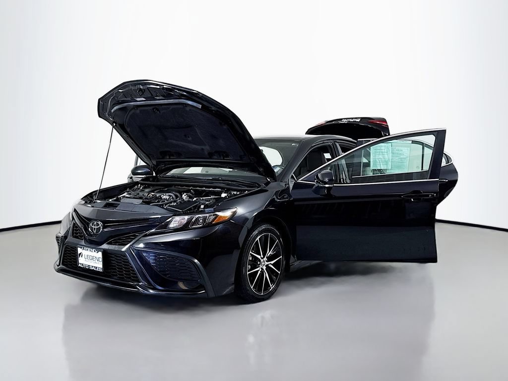 Used 2023 Toyota Camry SE AWD/4WD image 13